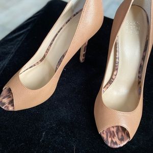 Saks 5th Avenue beauty